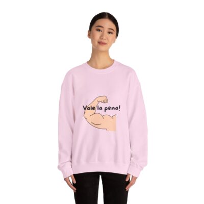 motivational unisex heavy blend™ crewneck sweatshirt "vale la pena!"