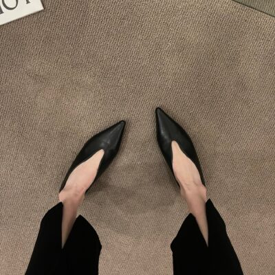 Niche French pointed-toe shallow-mouth single shoes, retro low-heeled slim wedding shoes, witch shoes