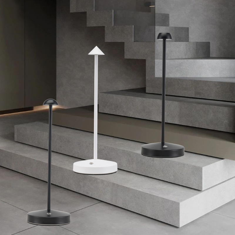 Molanizzi modern LED table lamps: black, white, minimalist design.