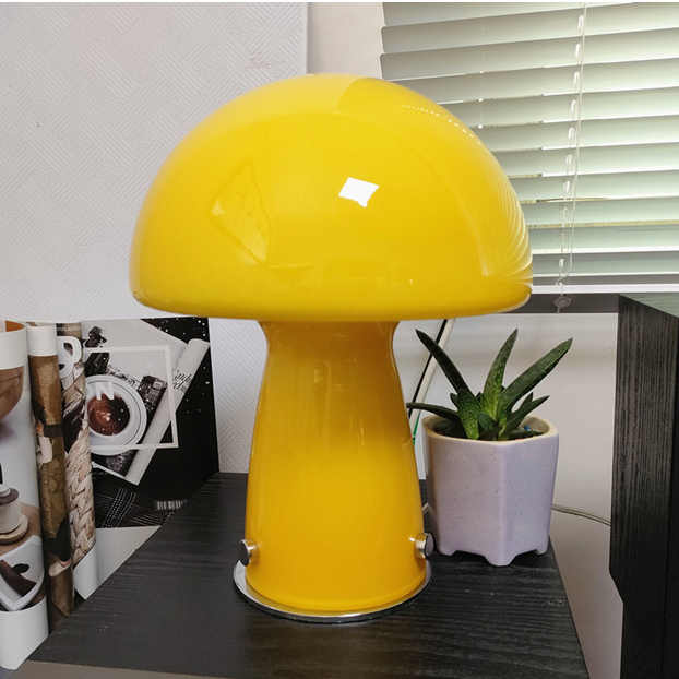 Molanizzi yellow glass mushroom lamp, retro vintage style